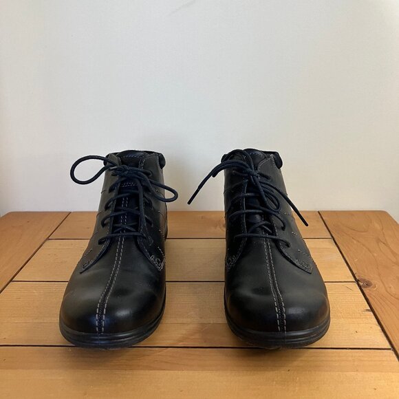 ECCO Black Leather Lace Up Ankle Boots Gore-Tex Waterproof Women's US 7 EU 38 - Picture 2 of 9